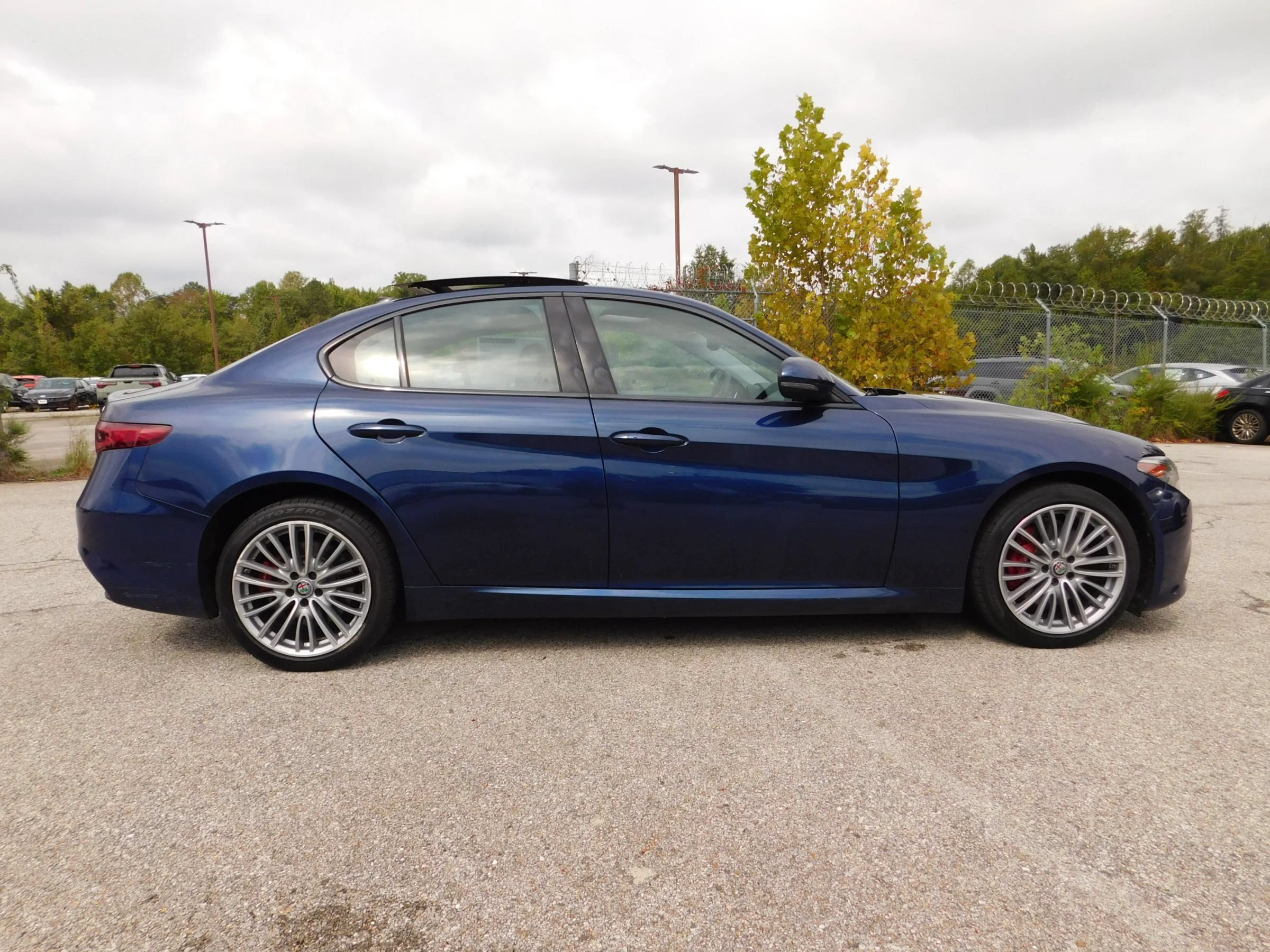 Used 2018 Alfa Romeo Giulia Ti Sport w/ Quick Order Package 22S Sport AWD/4WD image 5
