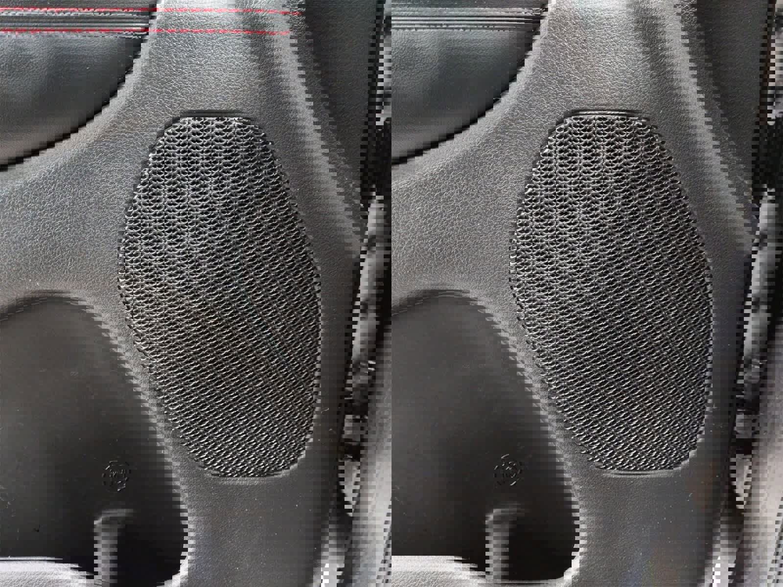 Certified 2019 Jeep Grand Cherokee Trailhawk w/ Interior Metal Package image 31