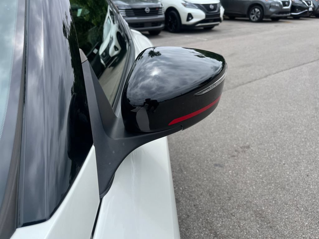 Certified 2025 Nissan Z Performance w/ Floor Mat Package RWD image 34