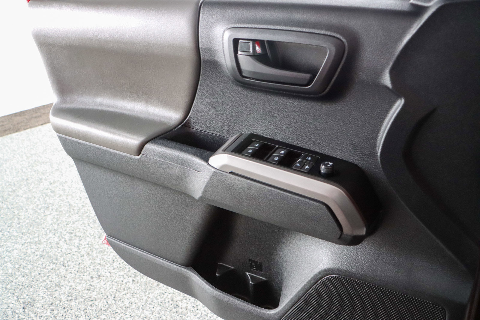 Used 2022 Toyota Tacoma SR5 image 23