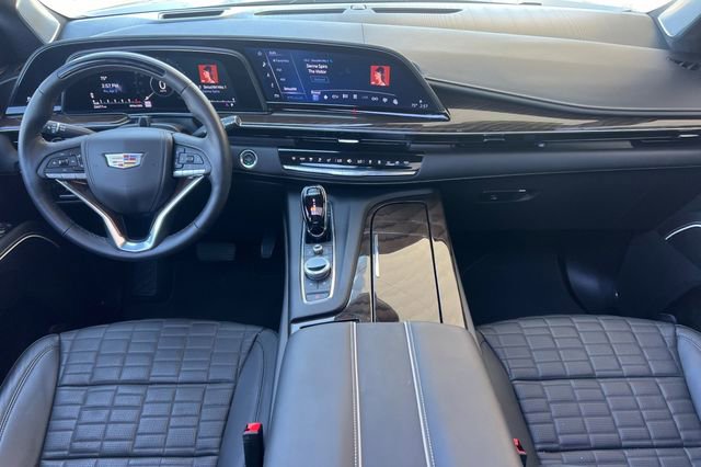 Used 2024 Cadillac Escalade ESV Sport Platinum w/ LPO, ONYX Package image 16