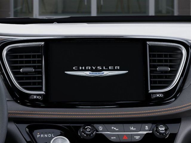 New 2026 Chrysler Pacifica Pinnacle w/ Trailer Tow Group AWD/4WD image 18