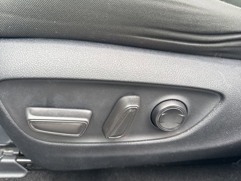 Used 2025 Toyota RAV4 XLE image 43