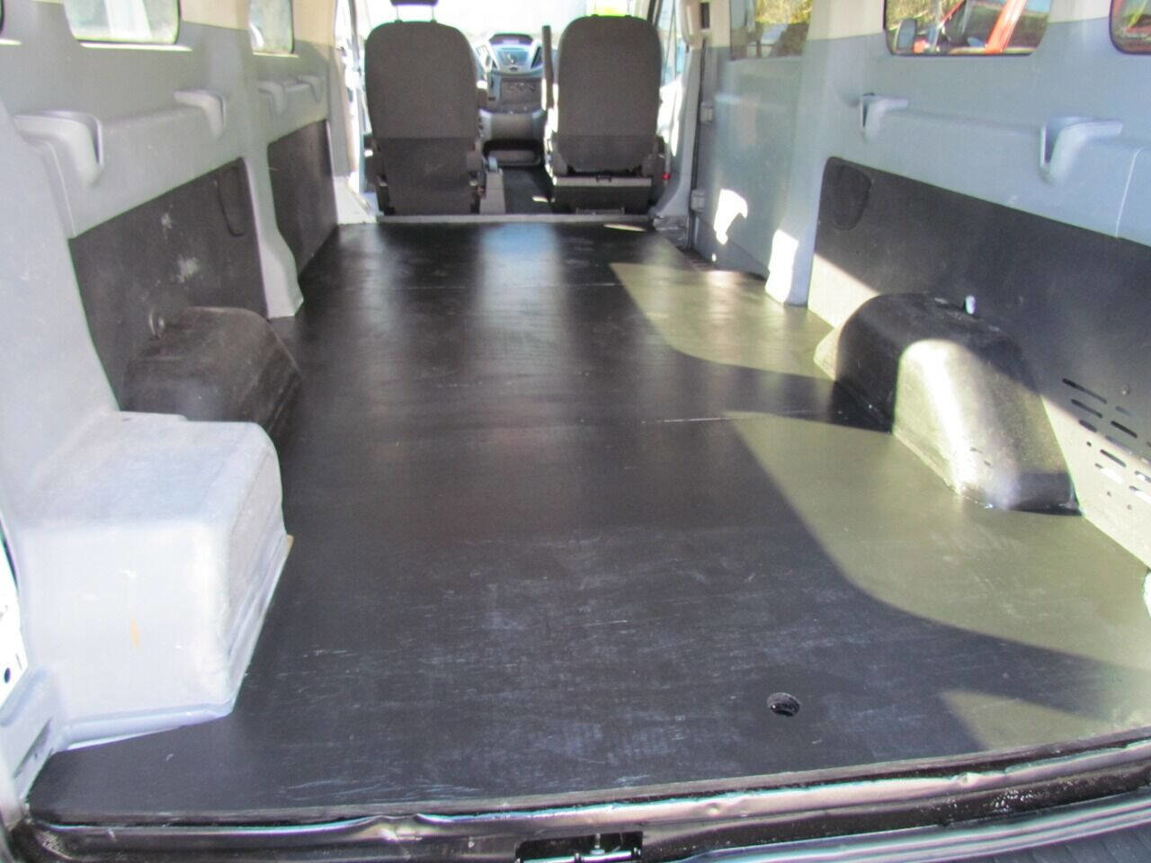 Used 2016 Ford Transit 350 XLT image 23