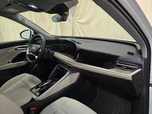 Used 2025 Audi Q5 Premium Plus w/ Premium Plus image 42