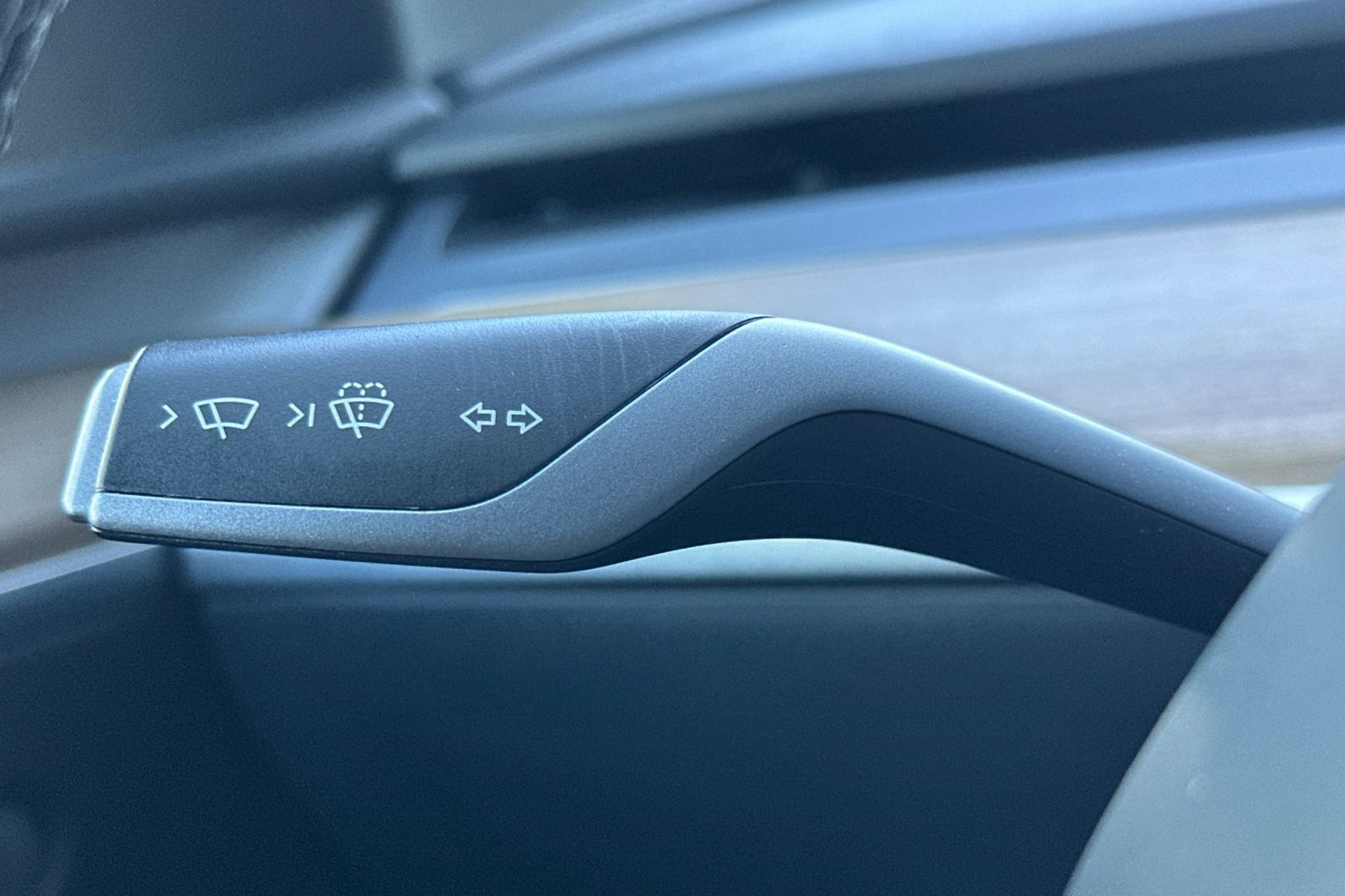 Used 2023 Tesla Model Y Long Range image 32