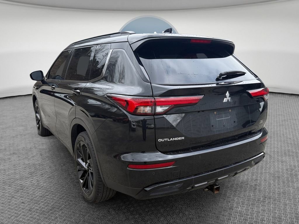 Used 2024 Mitsubishi Outlander SE Black Edition image 6