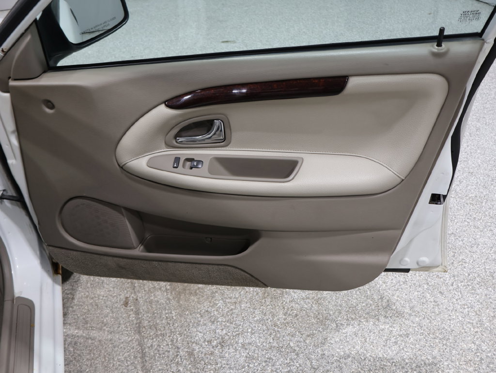 Used 2004 Volvo S40 FWD image 25