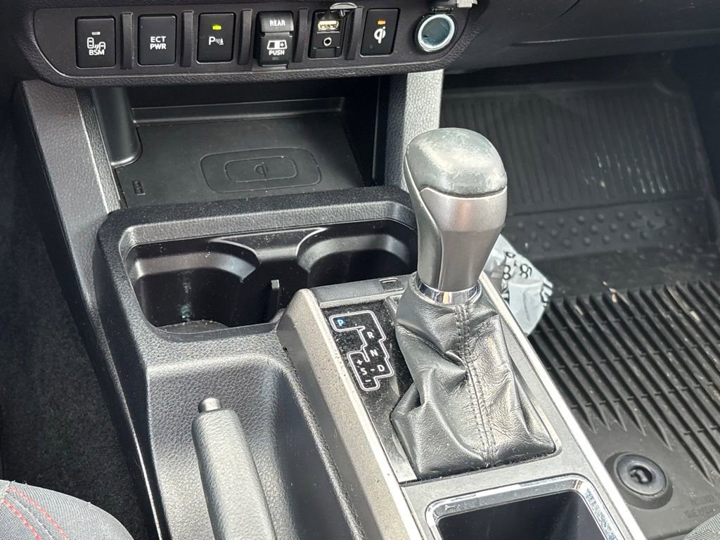 Used 2018 Toyota Tacoma Limited image 13