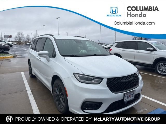 Used 2021 Chrysler Pacifica Touring-L w/ Premium & Safety Sphere Group