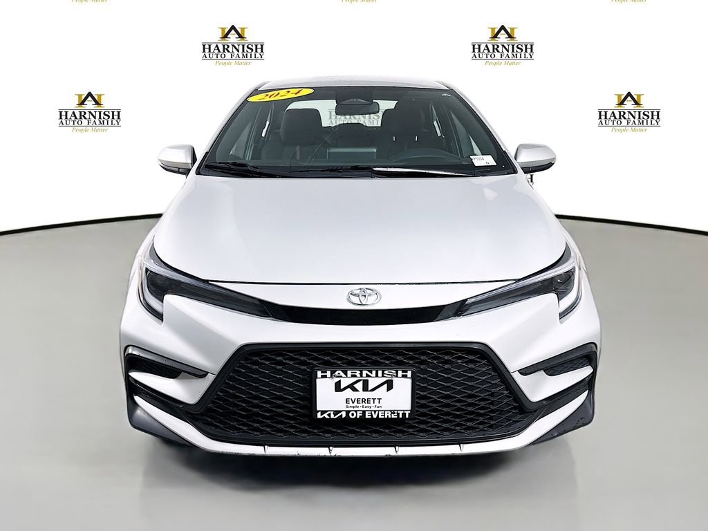 Used 2024 Toyota Corolla SE image 2