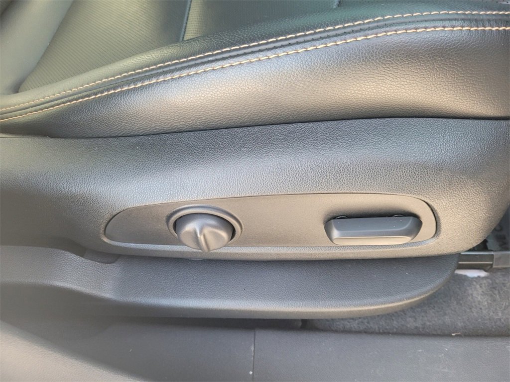 Used 2019 GMC Terrain SLT w/ Preferred Package image 16