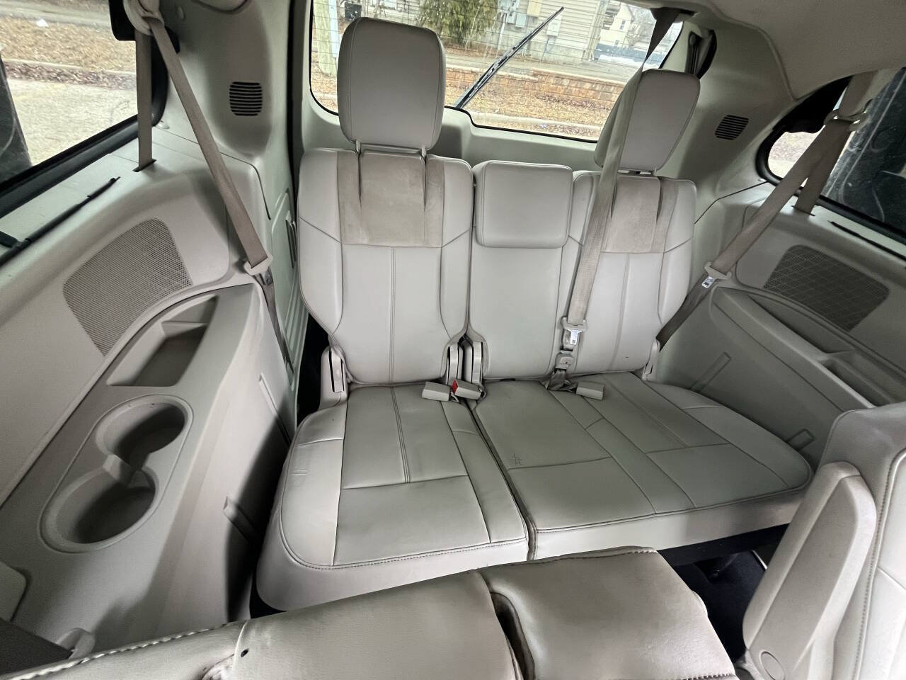 Used 2012 Chrysler Town & Country Limited w/ Luxury Group FWD image 14