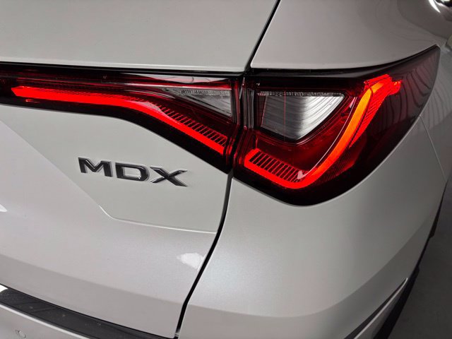 Certified 2026 Acura MDX w/ Technology Package FWD image 8
