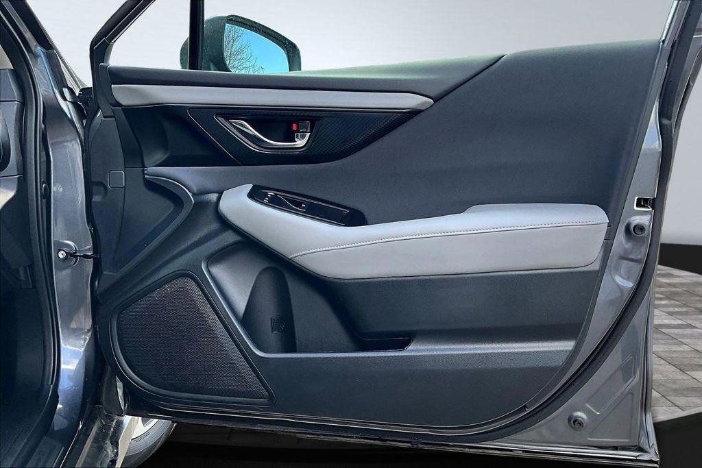 Used 2025 Subaru Outback Premium w/ Popular Package #1A image 26