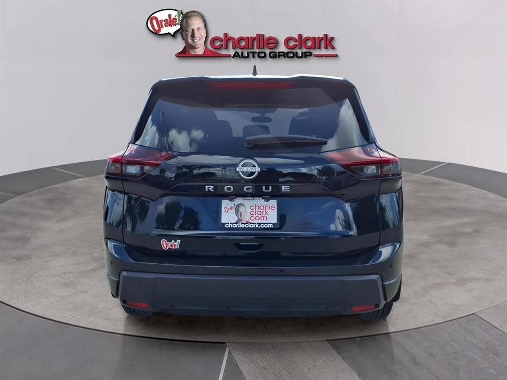 Used 2025 Nissan Rogue S image 4