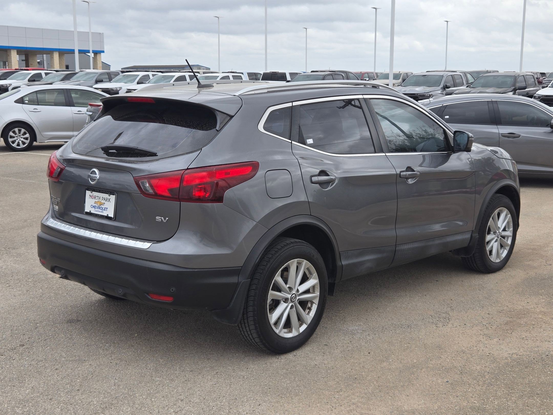 Used 2019 Nissan Rogue Sport SV w/ Technology Package image 3