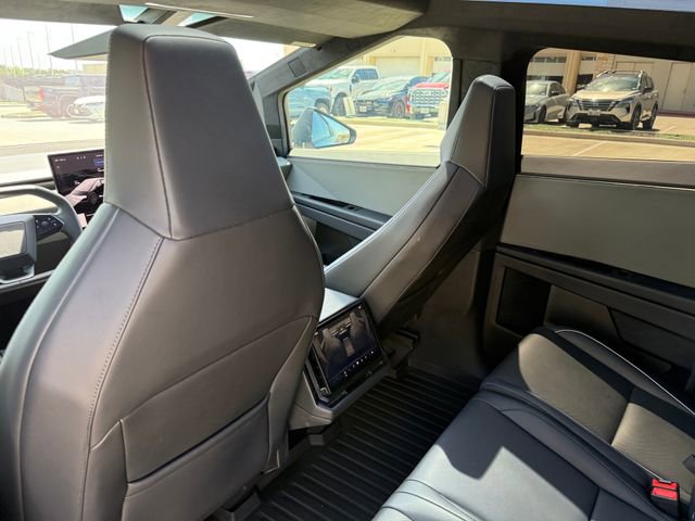 Used 2024 Tesla Cybertruck AWD Crew Cab image 24
