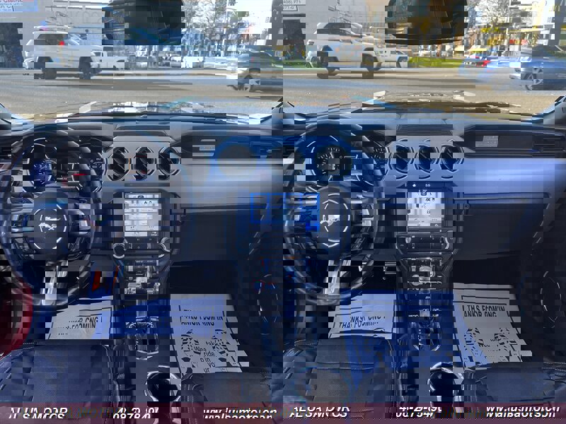 Used 2017 Ford Mustang Premium image 28