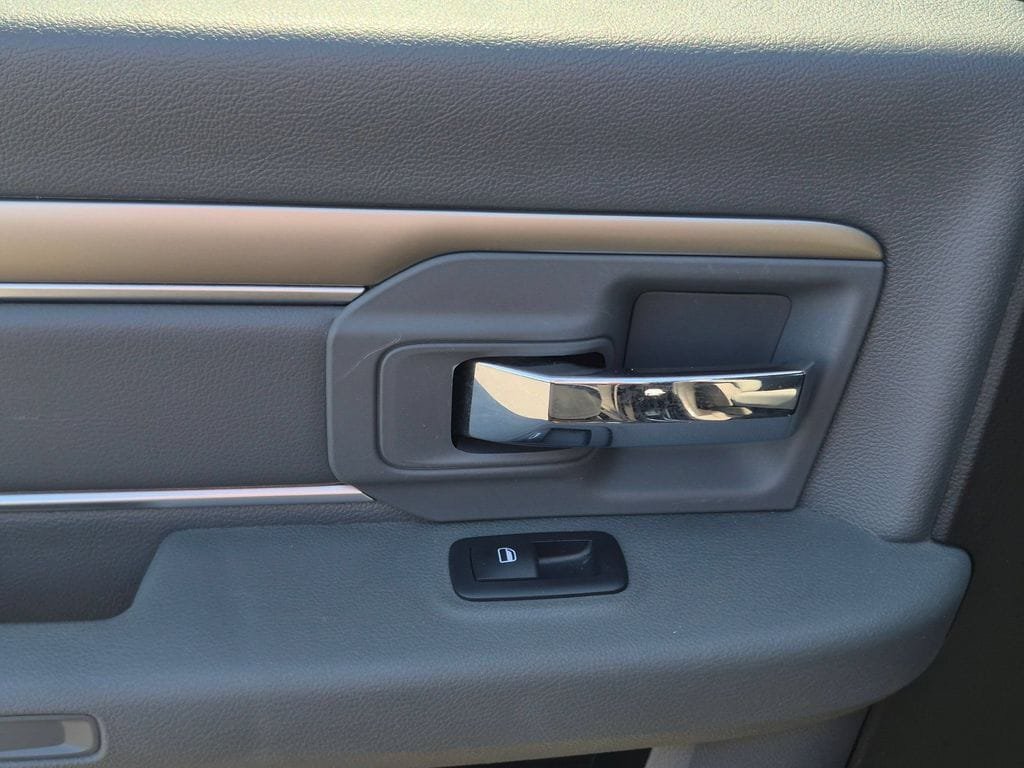 Used 2019 RAM 1500 Big Horn AWD/4WD image 25