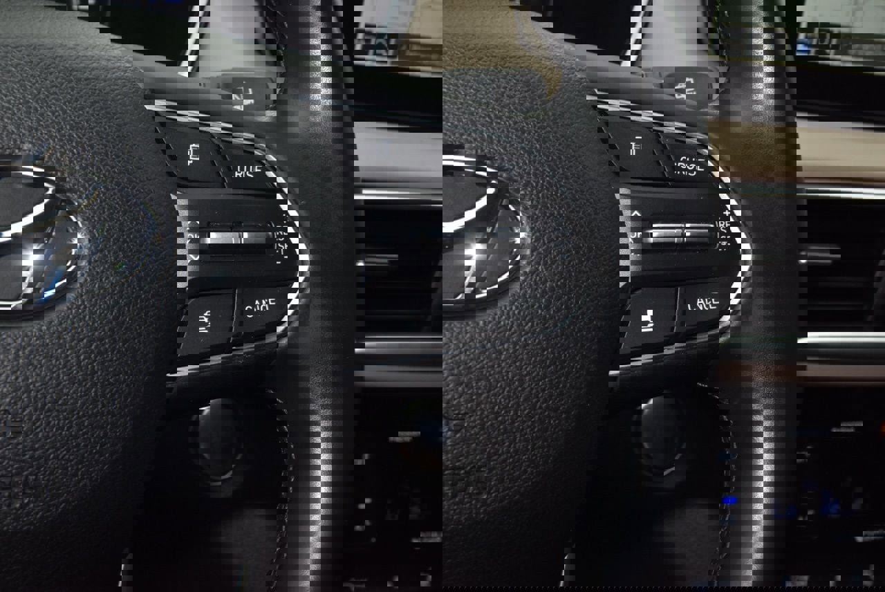 Used 2020 Hyundai Santa Fe Limited FWD image 25