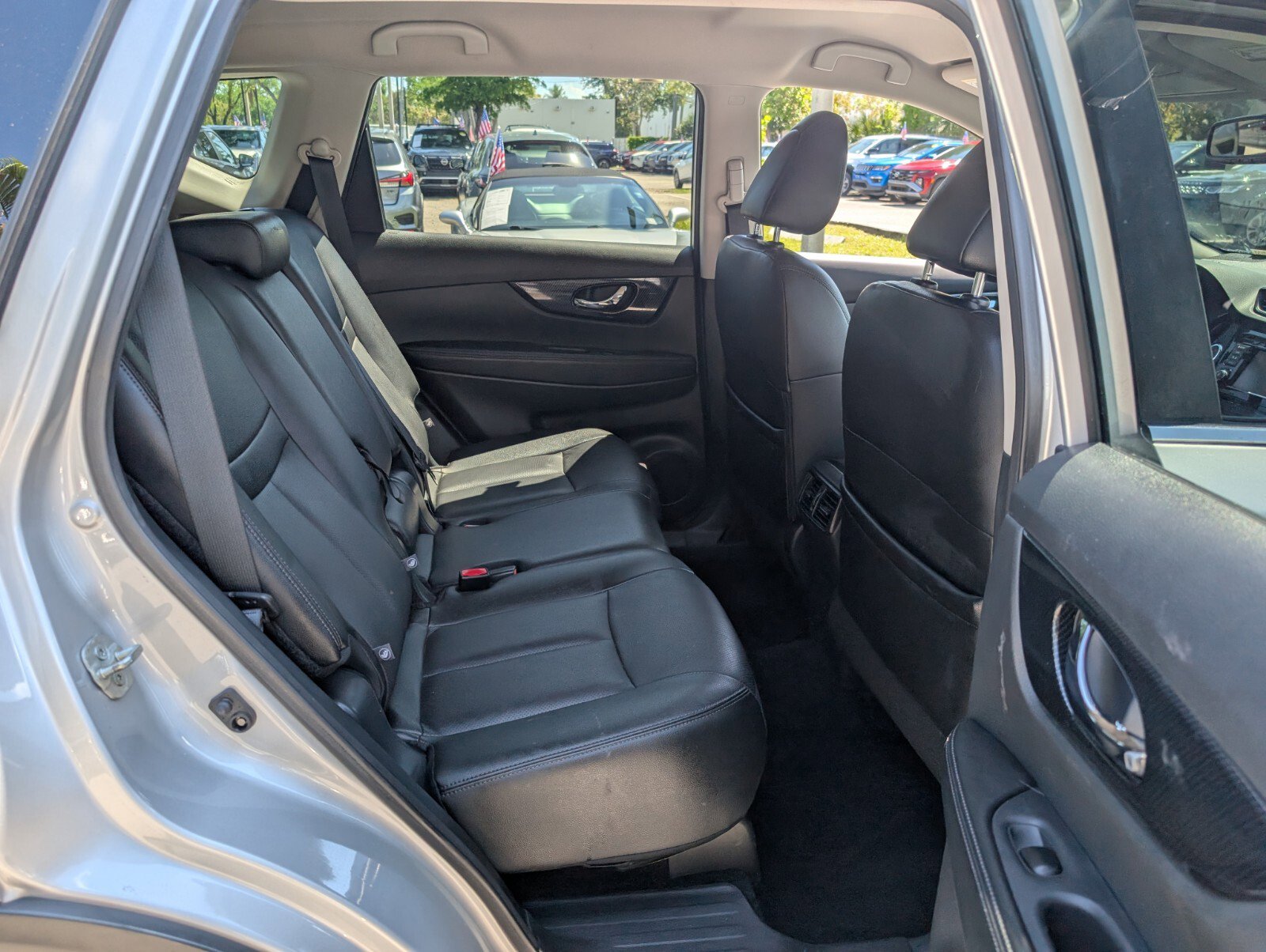 Used 2019 Nissan Rogue SL image 18