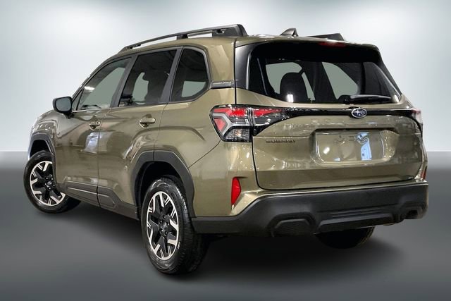 Used 2025 Subaru Forester Premium image 12