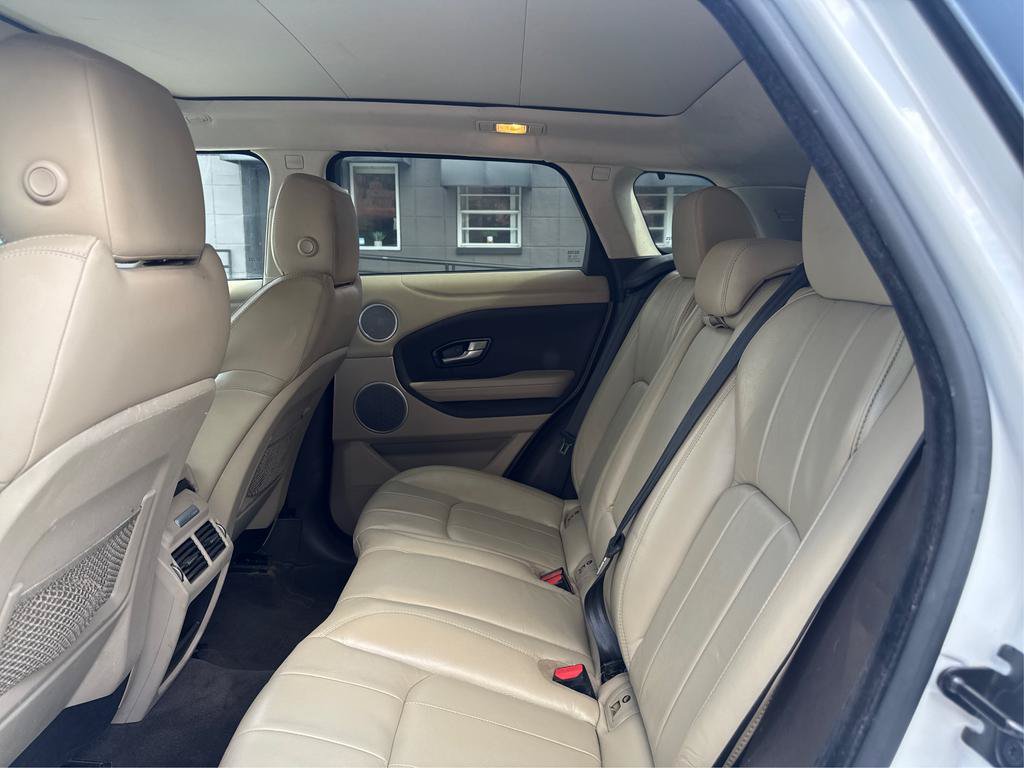 Used 2018 Land Rover Range Rover Evoque SE Premium AWD/4WD image 10