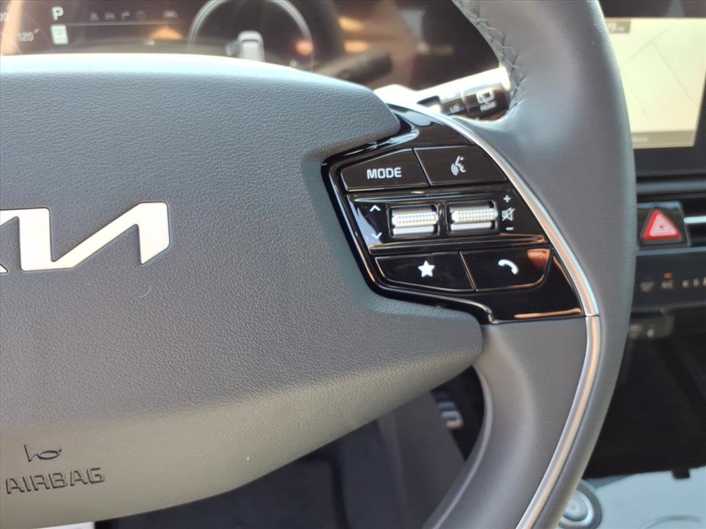 New 2026 Kia Niro Wave w/ Wave Preserve Package FWD image 21