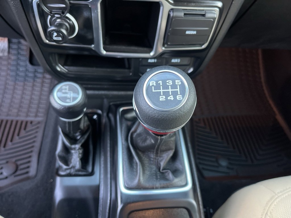 Used 2021 Jeep Wrangler Sport image 17