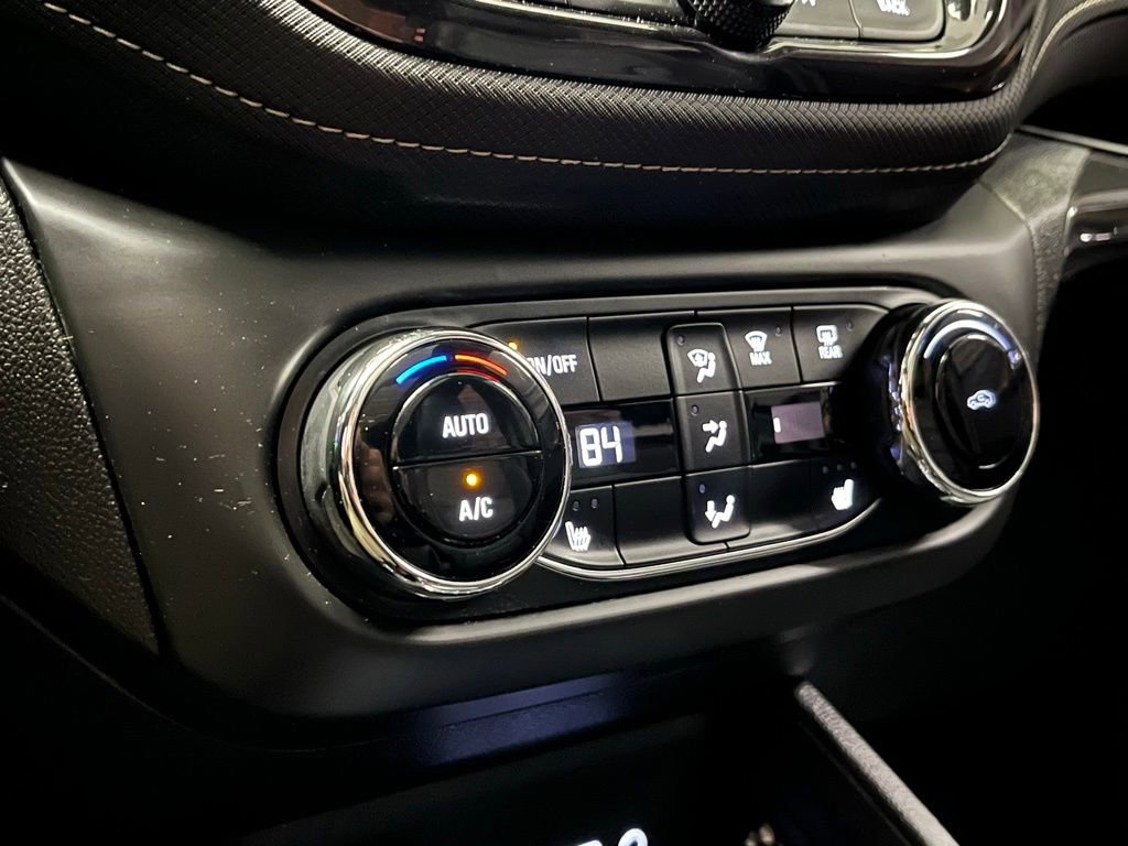 Used 2021 Chevrolet TrailBlazer ACTIV w/ Sun and Liftgate Package AWD/4WD image 10