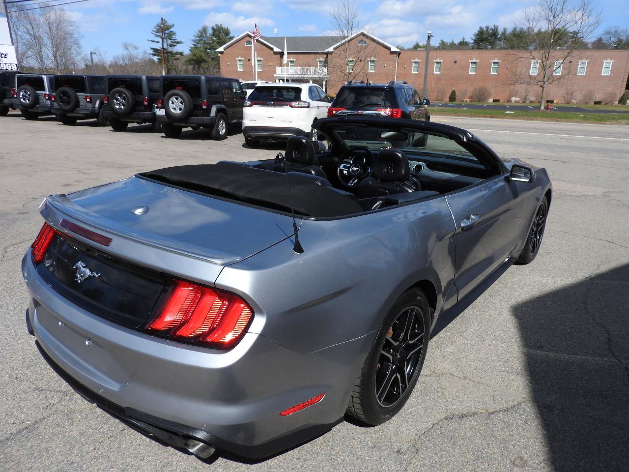 Used 2020 Ford Mustang Premium image 6