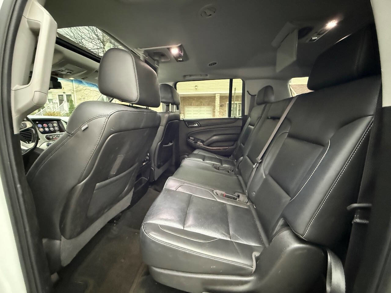 Used 2016 GMC Yukon XL SLT w/ Open Road Package image 11