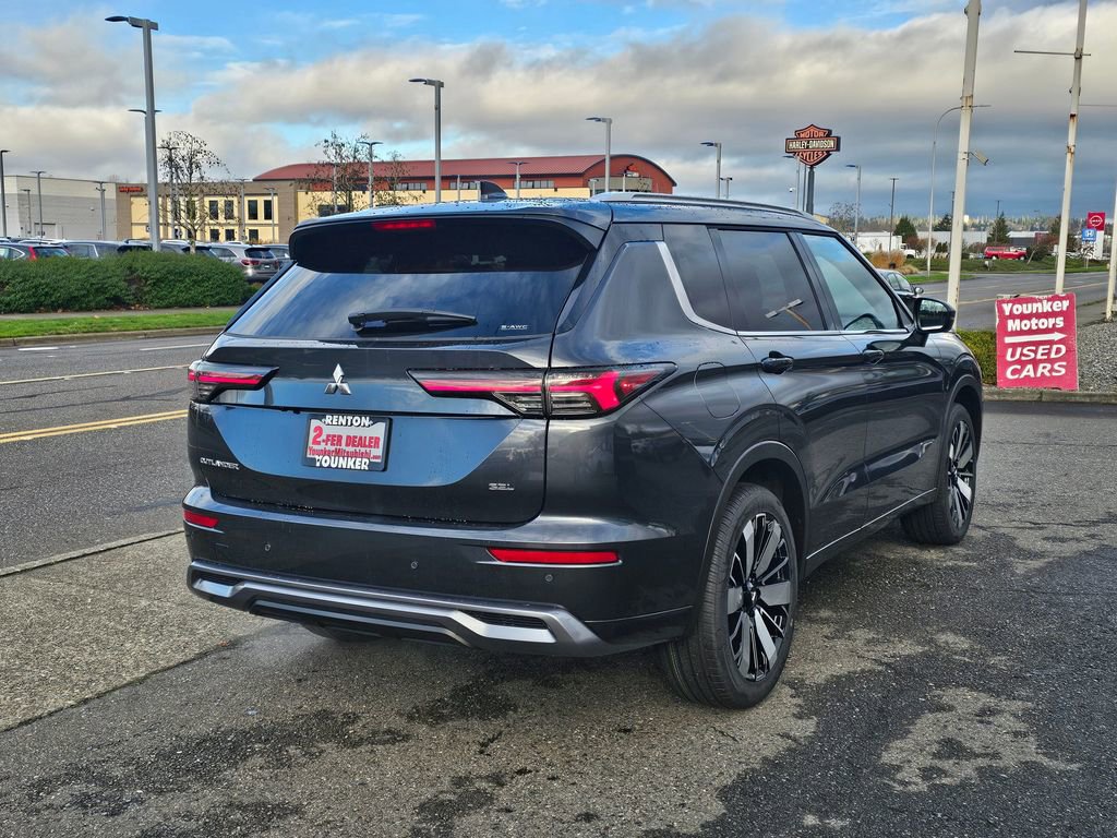 New 2026 Mitsubishi Outlander SEL image 5