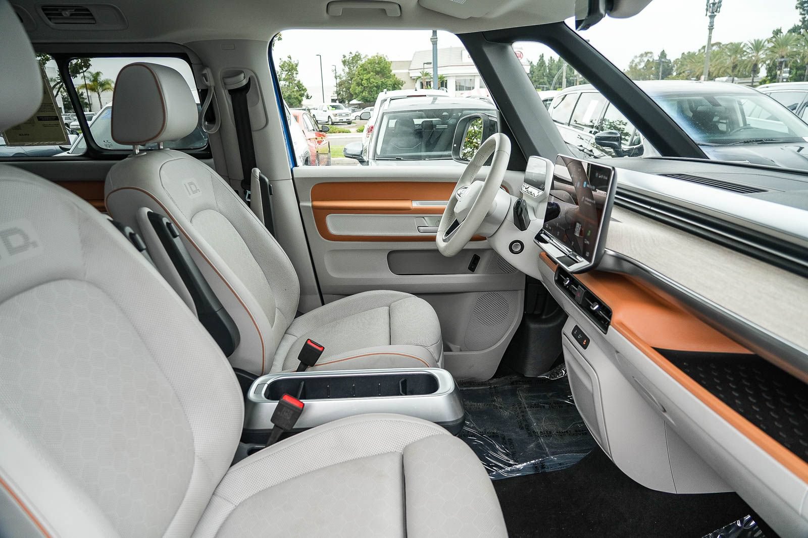 Certified 2025 Volkswagen ID. Buzz 1st Edition RWD image 18