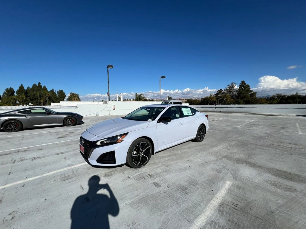 Certified 2024 Nissan Altima 2.5 SR w/ SR Premium Package image 41