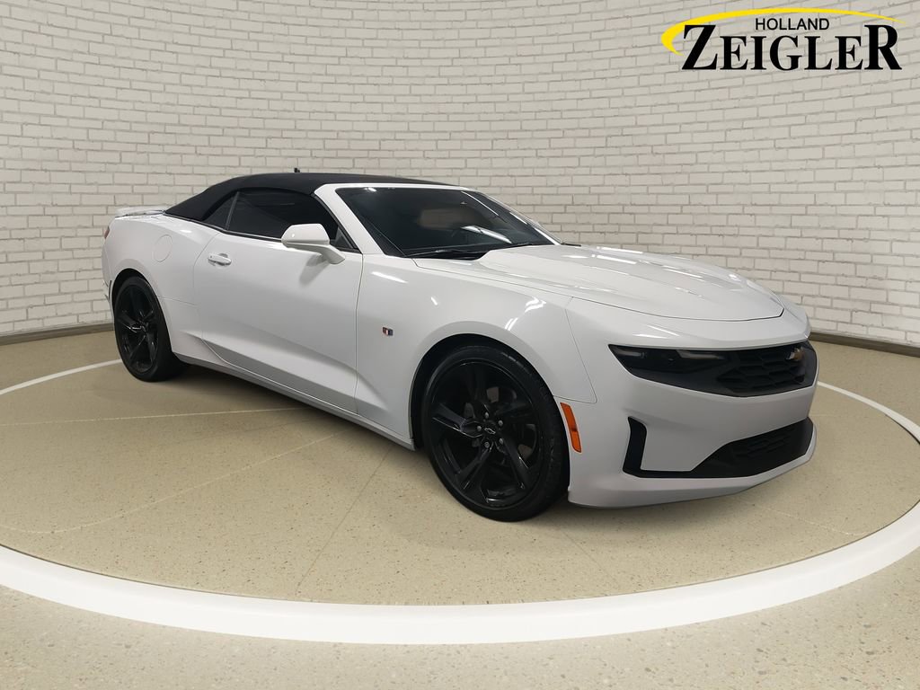 Used 2021 Chevrolet Camaro LT image 3