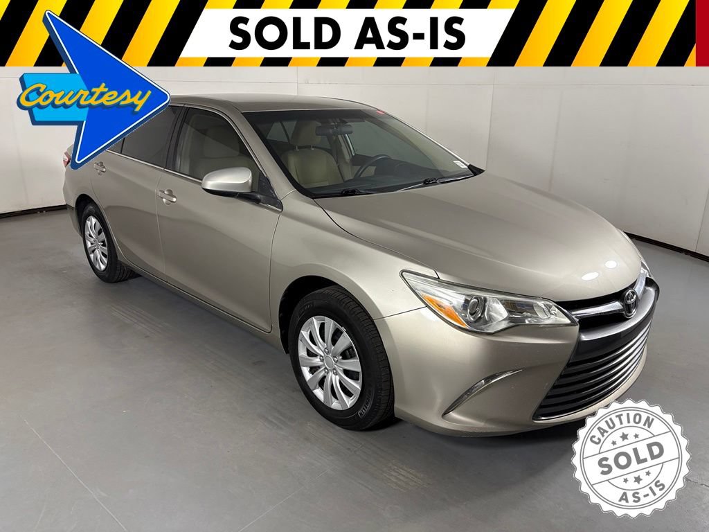 Used 2017 Toyota Camry LE FWD image 2