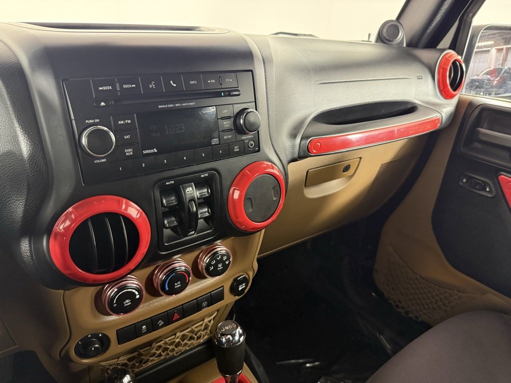 Used 2013 Jeep Wrangler Unlimited Sahara w/ Connectivity Group image 22