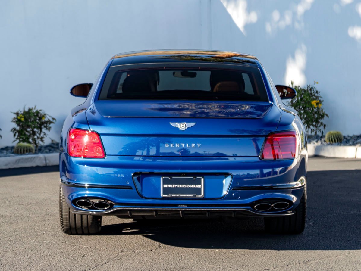 Certified 2023 Bentley Flying Spur V8 image 13