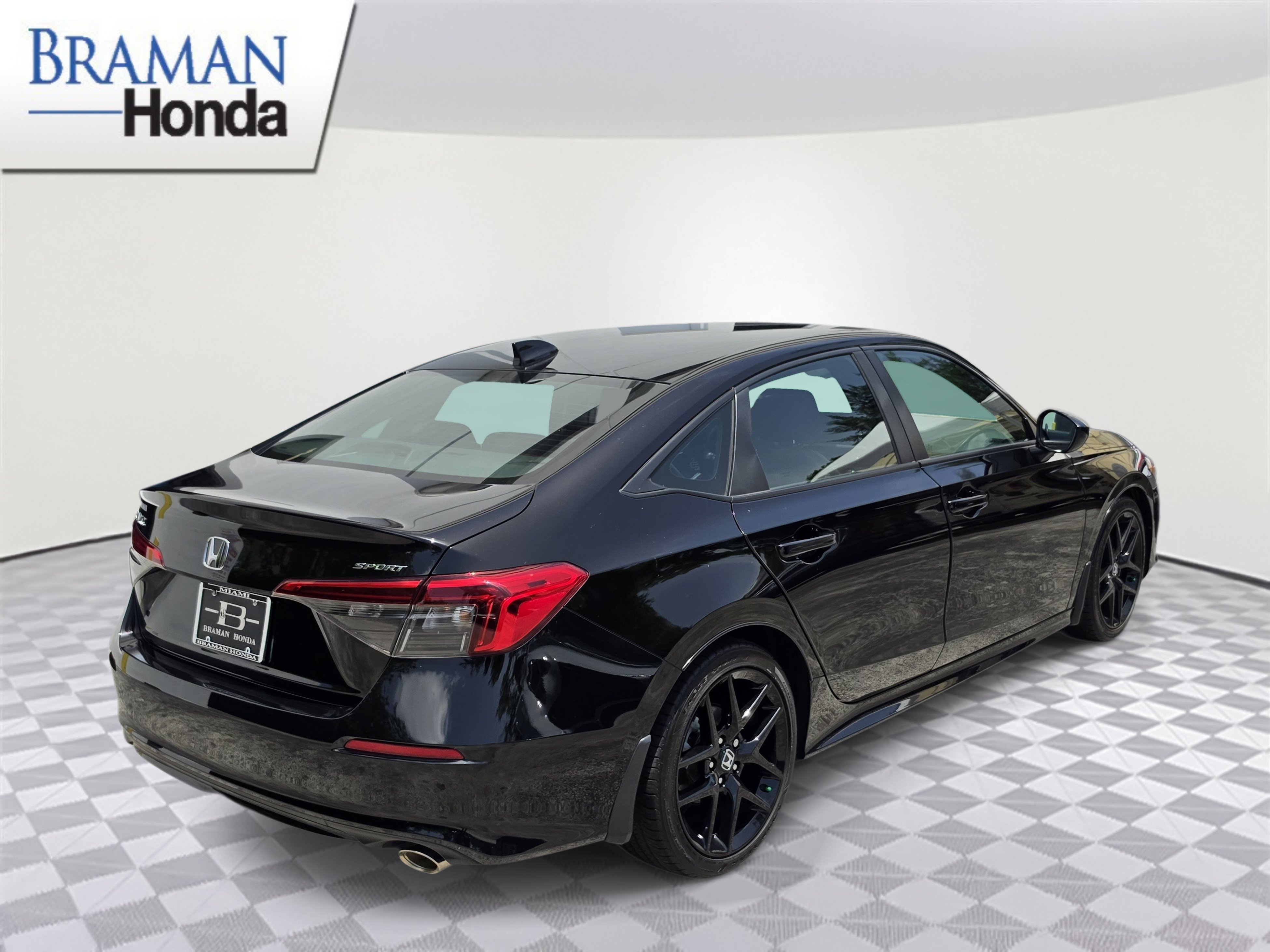 Used 2022 Honda Civic Sport image 3