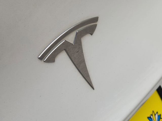 Used 2022 Tesla Model Y Long Range image 30