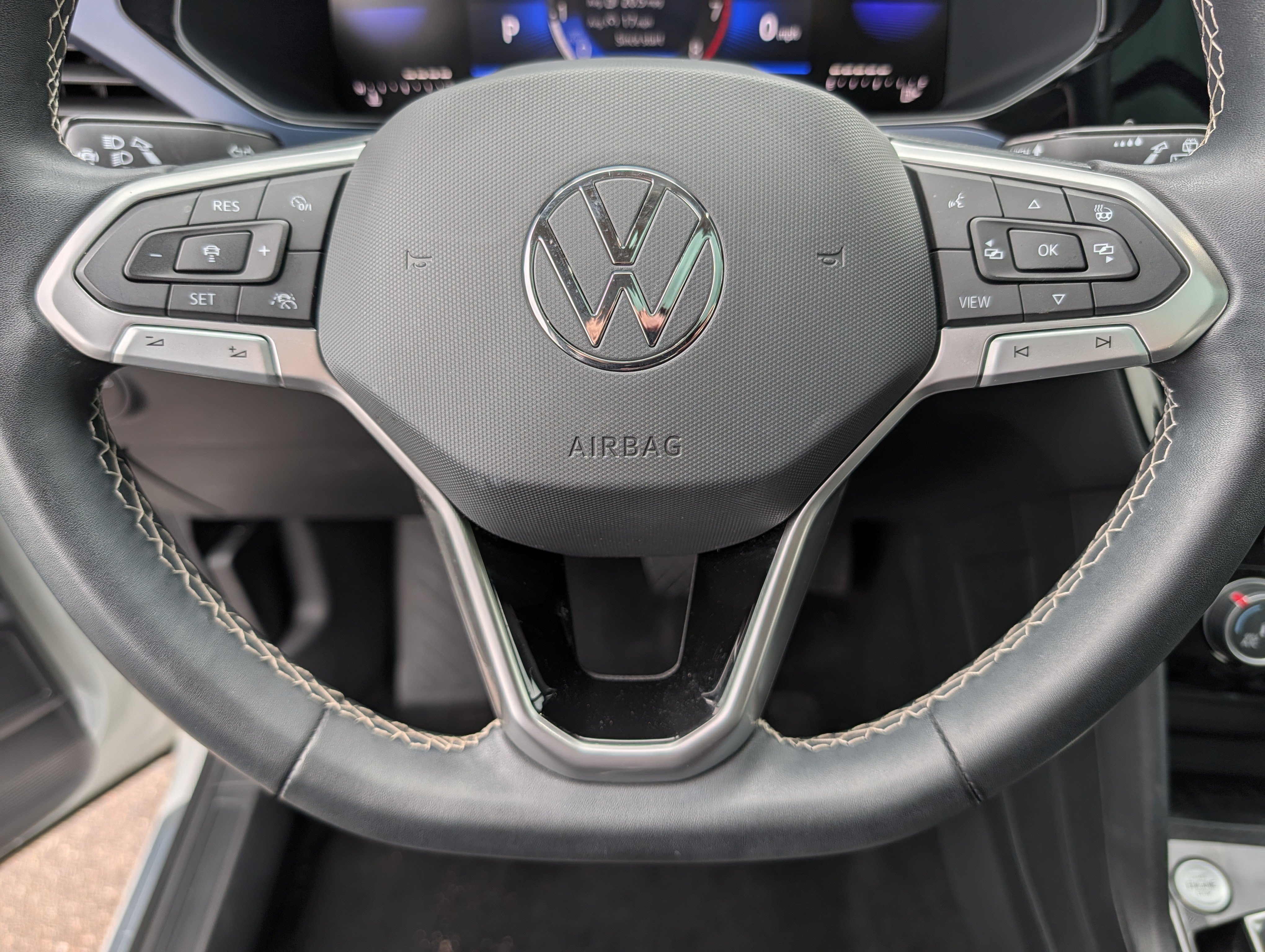 Certified 2023 Volkswagen Taos SE w/ Panoramic Sunroof Package AWD/4WD image 25