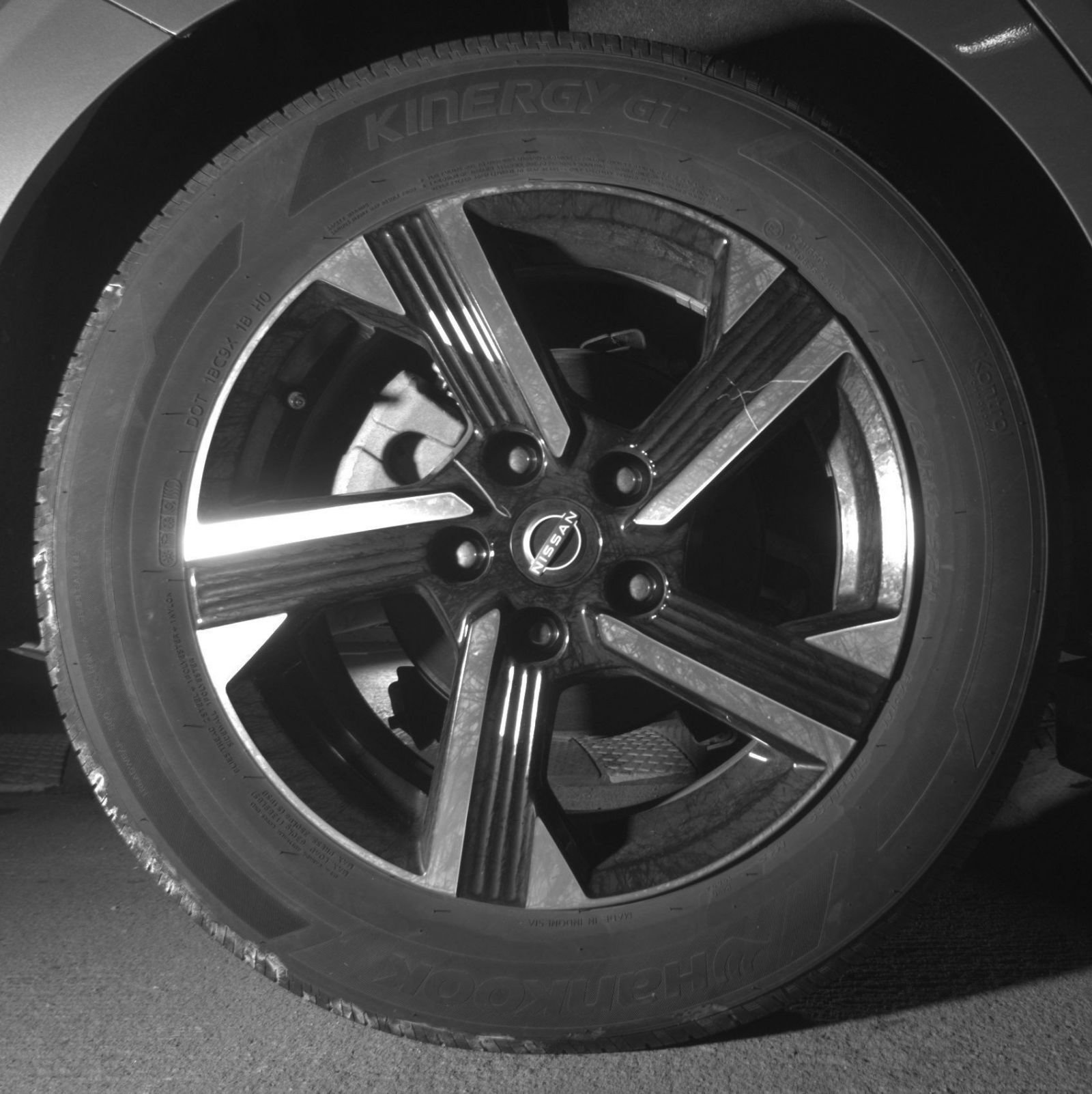 Used 2025 Nissan Sentra SV FWD image 18