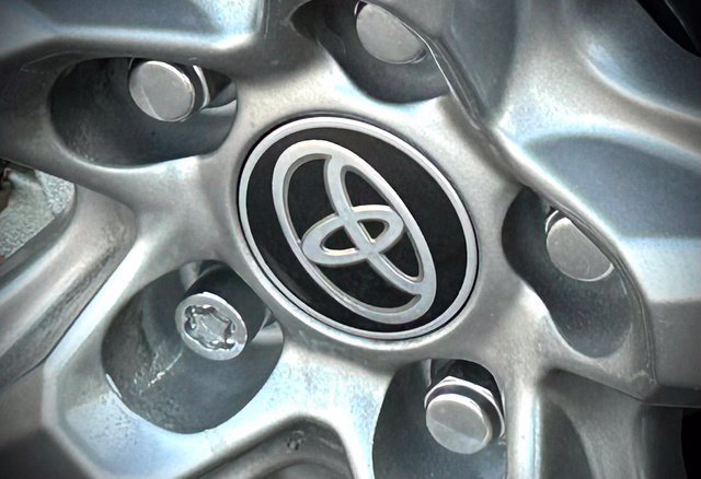 Used 2024 Toyota RAV4 XLE AWD/4WD image 14
