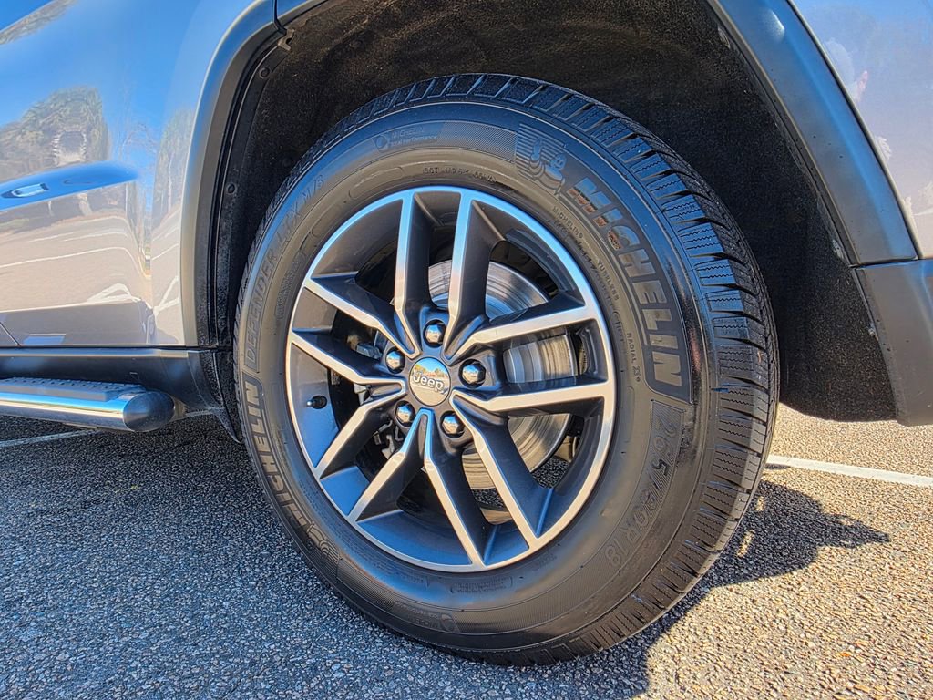 Used 2018 Jeep Grand Cherokee Laredo image 33