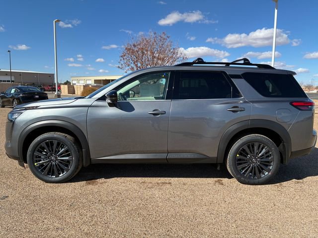 New 2026 Nissan Pathfinder SL image 3