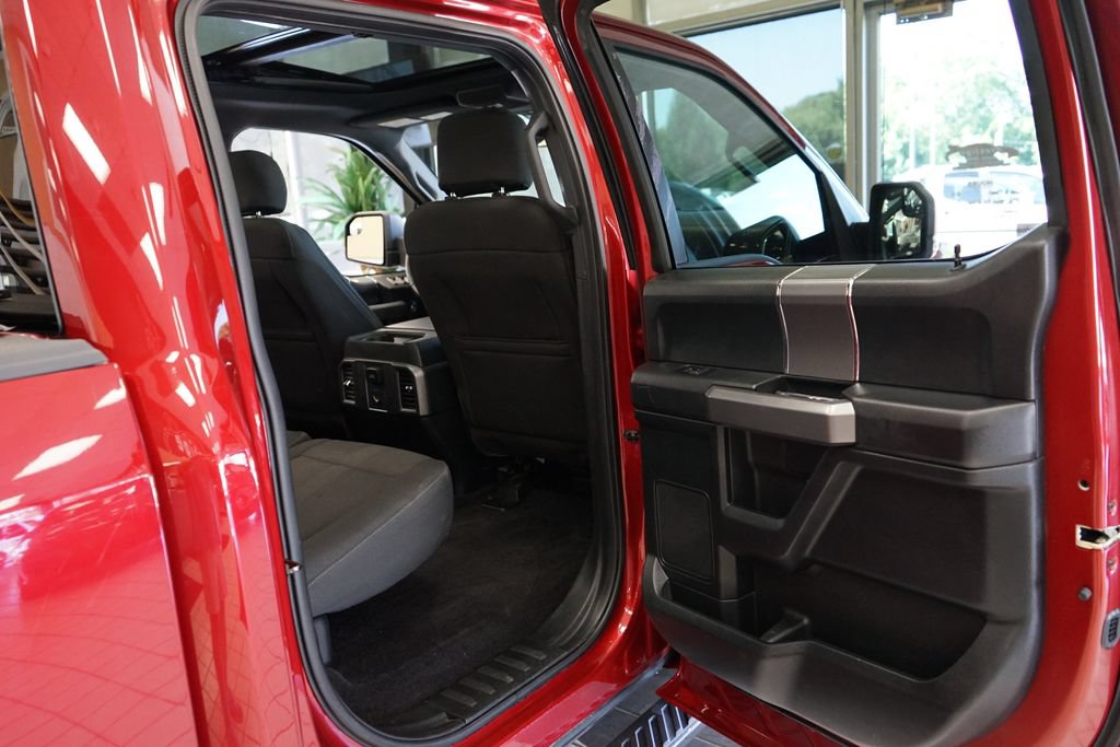 Used 2016 Ford F150 XLT w/ Equipment Group 302A Luxury AWD/4WD image 46