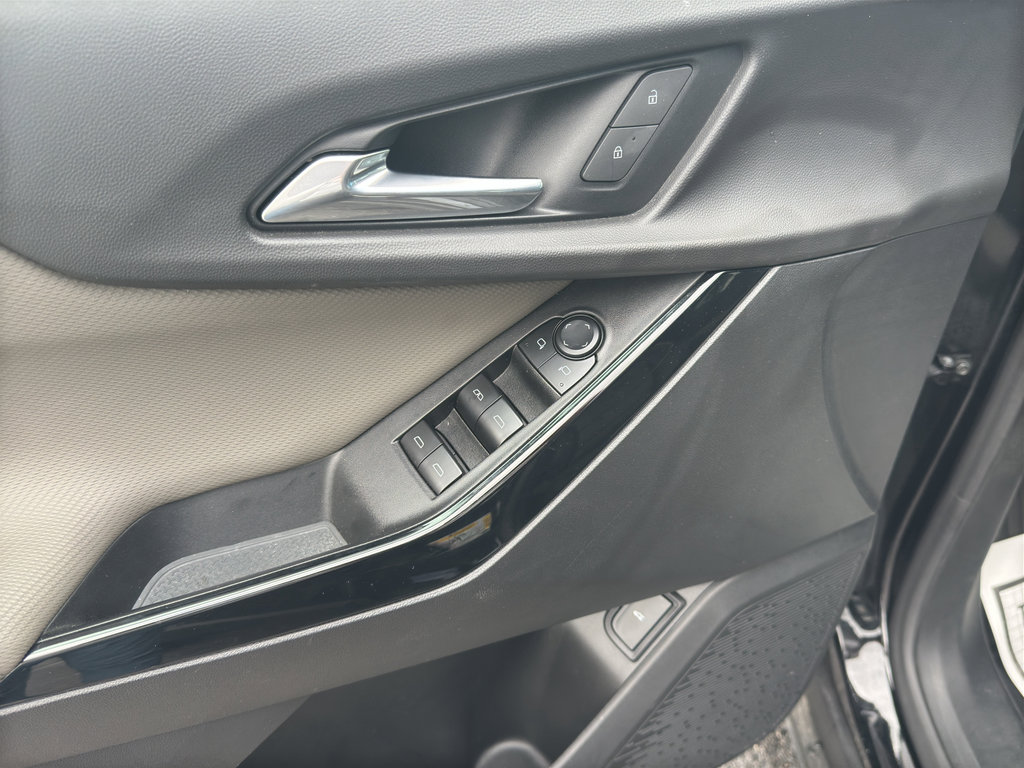 Used 2025 Chevrolet Equinox LT w/ Convenience Package II image 17