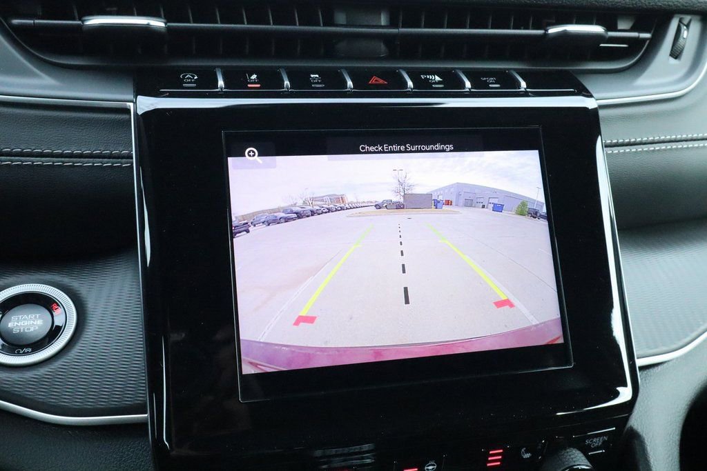 New 2025 Jeep Grand Cherokee Limited w/ Luxury Tech Group II AWD/4WD image 5